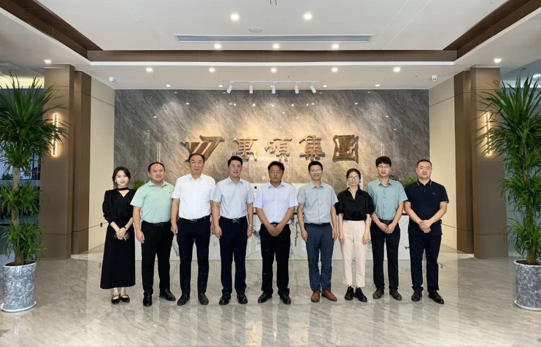 安徽理工大學(xué)紀(jì)委書記王獻(xiàn)余一行蒞臨安徽萬碩科技產(chǎn)業(yè)（集團(tuán)）有限公司開展訪企拓崗暨科技走訪調(diào)研活動(dòng)