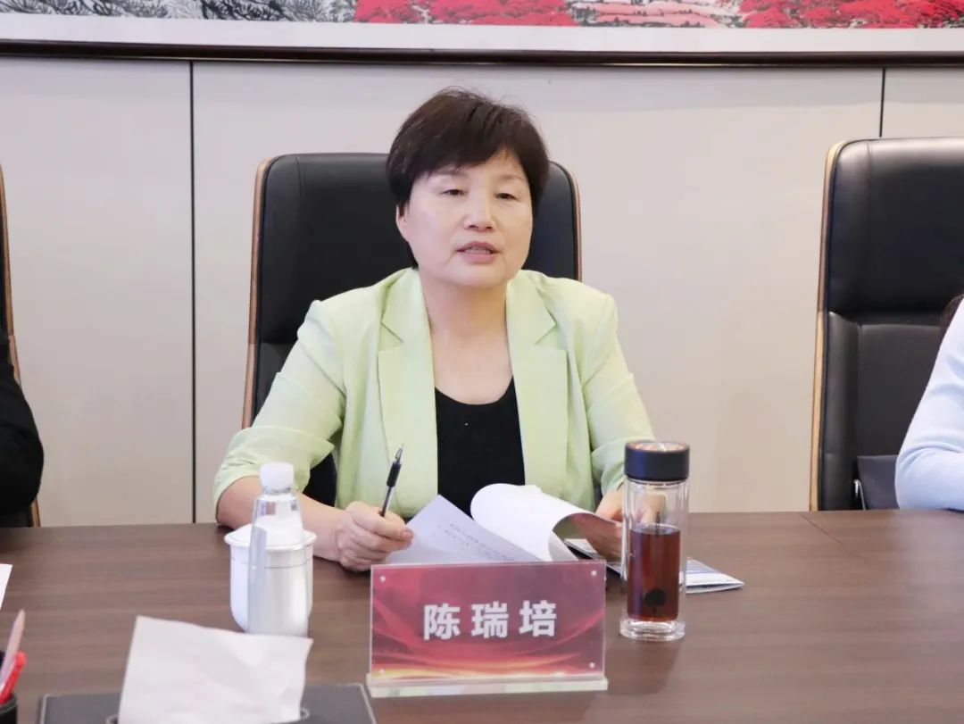 永葆創(chuàng)業(yè)初心 勇?lián)鷷r代使命——埇橋區(qū)共青團(tuán)與人大代表、政協(xié)委員面對面座談交流活動在安徽萬碩科技產(chǎn)業(yè)（集團(tuán)）有限公司召開