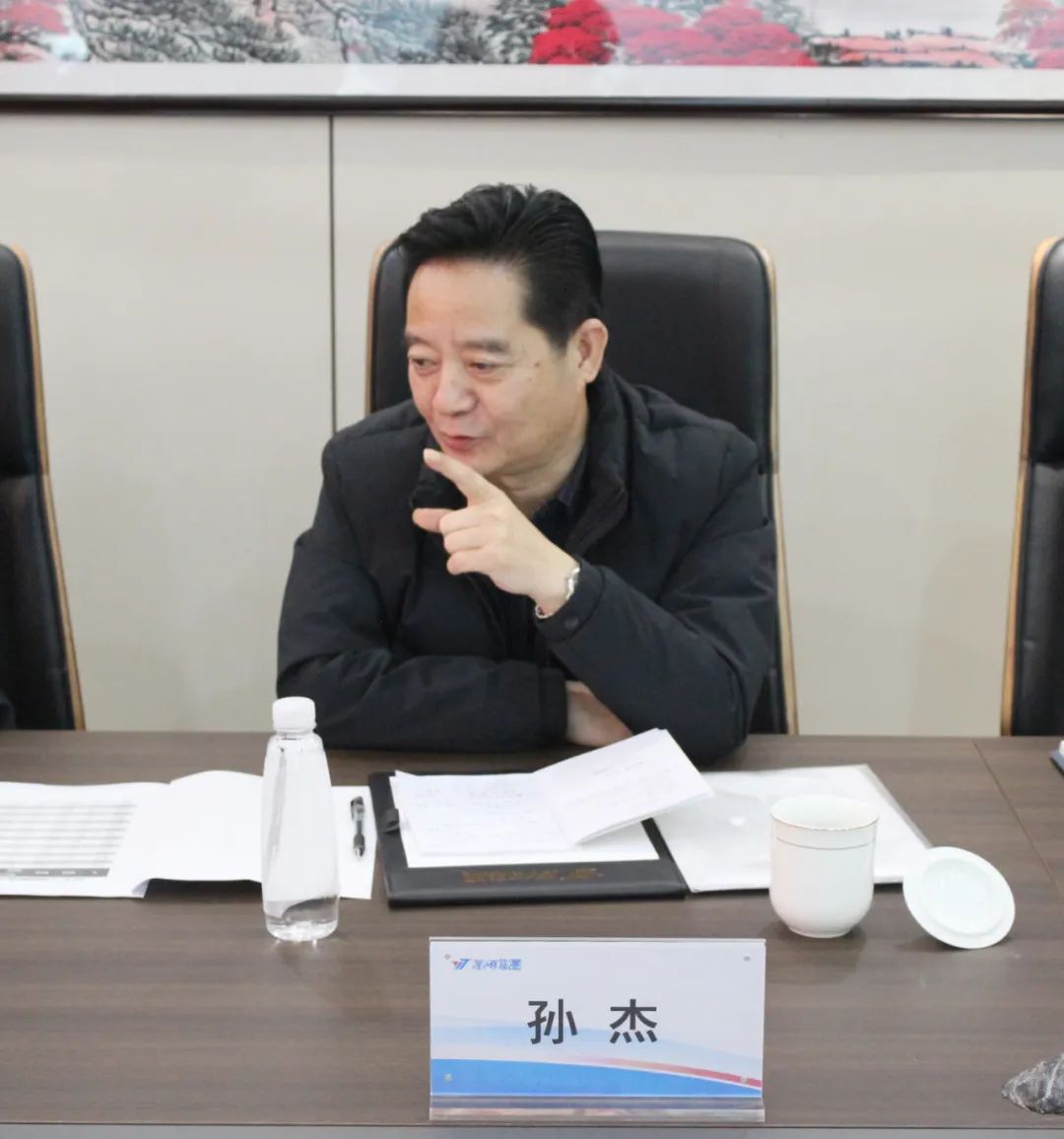 安徽省市場監(jiān)督管理局領(lǐng)導(dǎo)一行蒞臨安徽萬碩科技產(chǎn)業(yè)(集團(tuán))有限公司調(diào)研指導(dǎo)知識(shí)產(chǎn)權(quán)公共服務(wù)工作 安徽省市場監(jiān)督管理局領(lǐng)導(dǎo)一行蒞臨安徽萬碩科技產(chǎn)業(yè)(集團(tuán))有限公司調(diào)研指導(dǎo)知識(shí)產(chǎn)權(quán)公共服務(wù)工作