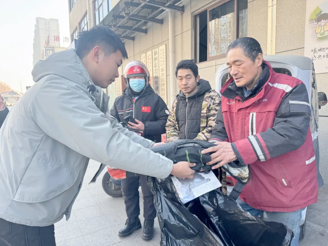 【沱水映心?9久同行】萬碩集團(tuán)黨支部與沱河街道以“心”暖“新”走進(jìn)新就業(yè)群體共筑溫暖春節(jié)慰問活動